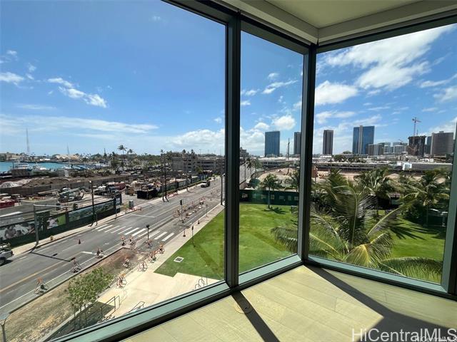 Building Photo - 1000 Auahi St