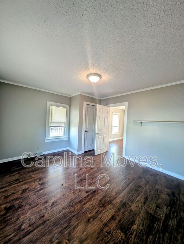 Building Photo - 403 McCrary St