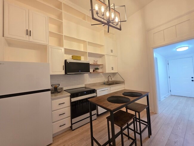 Building Photo - 2534 Cleveland Ave