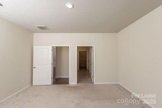 Building Photo - 12926 Canterbury Castle Dr
