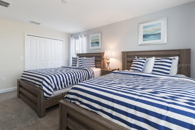 Building Photo - 1560 Flange Dr