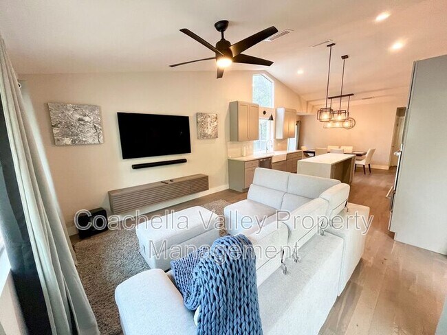 Building Photo - 39866 Newcastle Dr