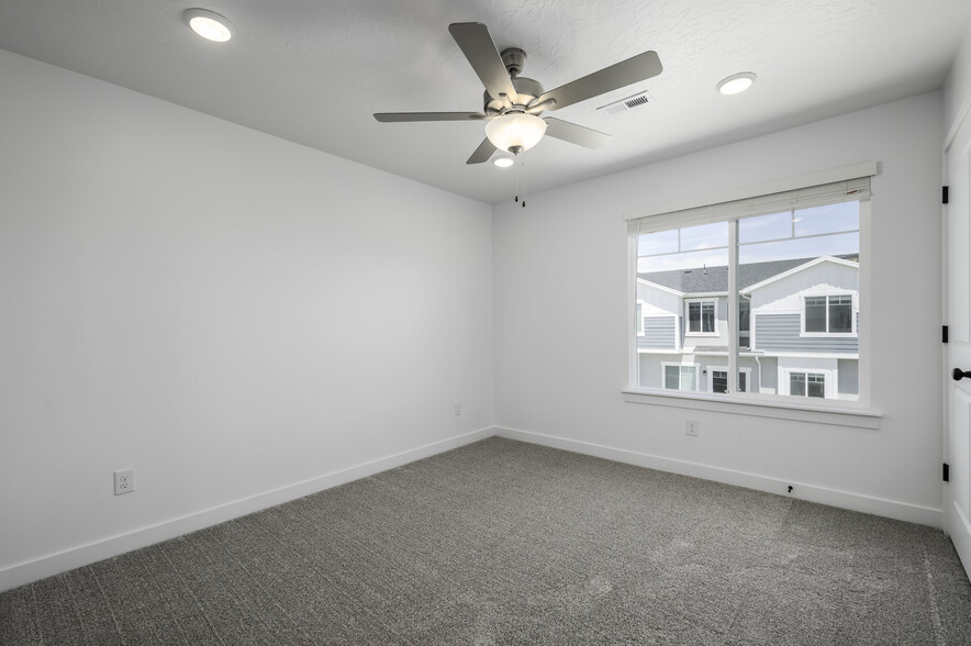 Building Photo - 4201 W Dead Horse Ct