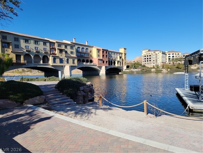 Building Photo - 96 Ibiza Lk Dr