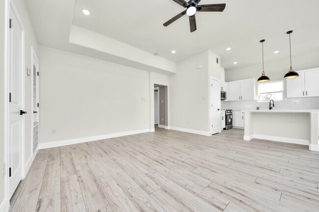 Building Photo - 7815 Joy St