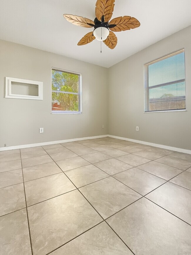 Building Photo - 2901 Garden Terrace NE