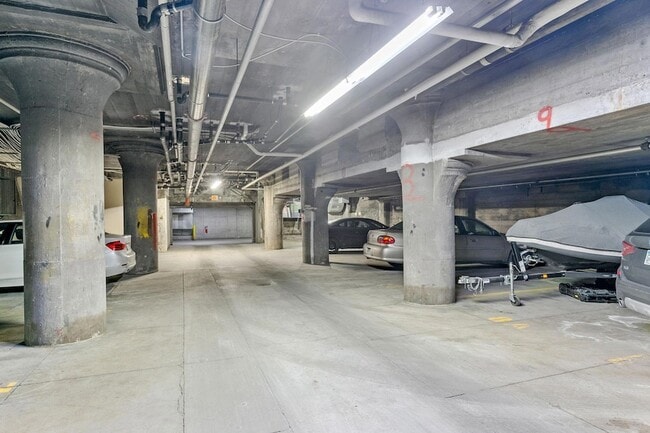 Building Photo - 748 N 3rd St