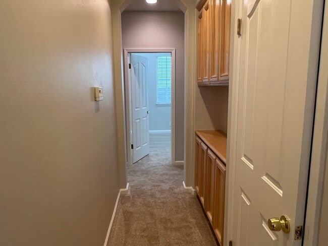 Building Photo - 2133 Watercress Pl