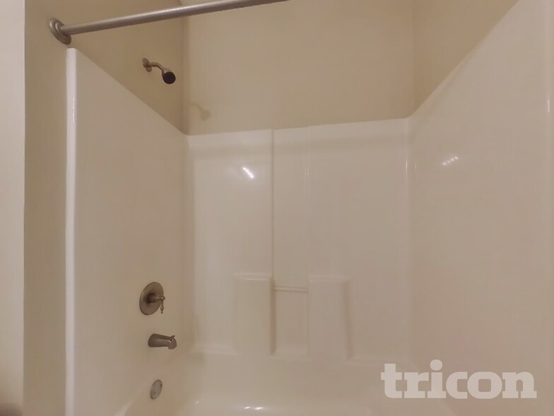 Building Photo - 1016 Summer Cypress Dr