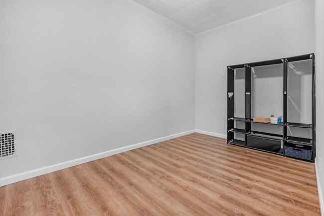 Building Photo - 114 N Highland Ave