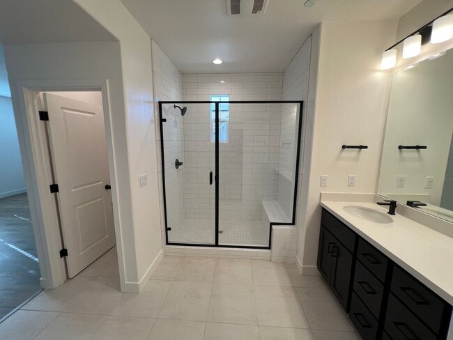 Building Photo - 4 Bed / 3 Bath | Crocker Village Home Available Now