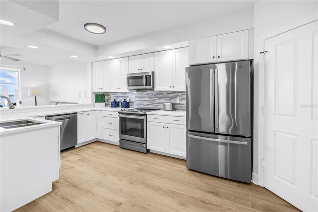 Building Photo - 4981 Bacopa Ln S