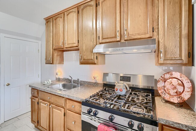 Building Photo - Spacious Townhome 3Bed/2Bath in Dundalk