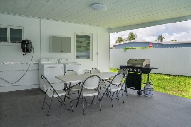Building Photo - 11520 SW 57th St