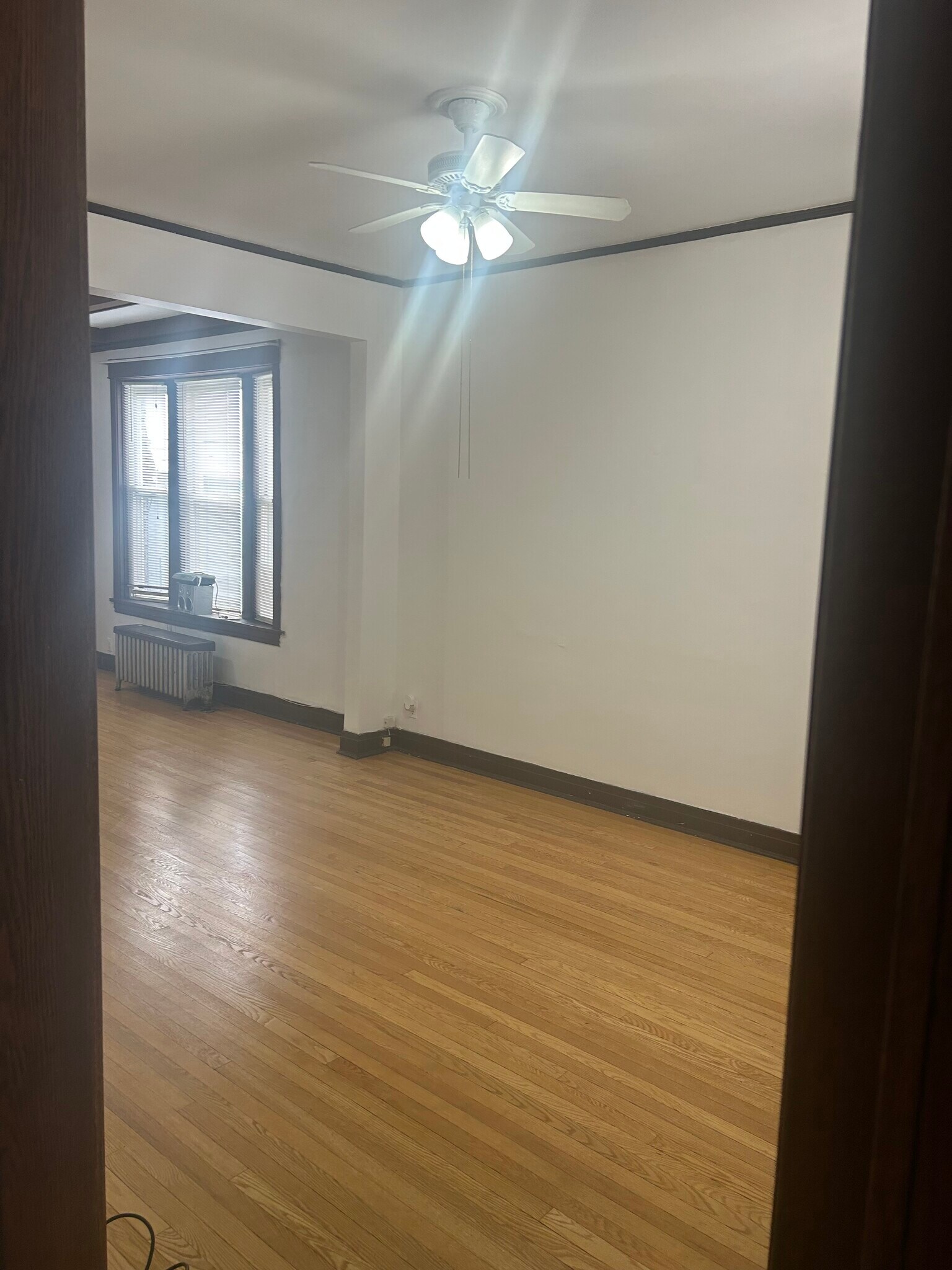 Building Photo - 2919 W Diversey Ave