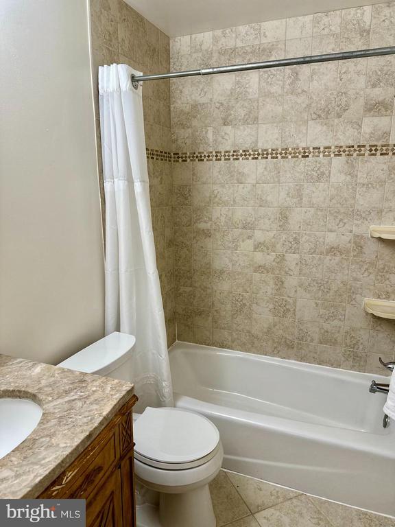 Building Photo - 1741 S Hayes St