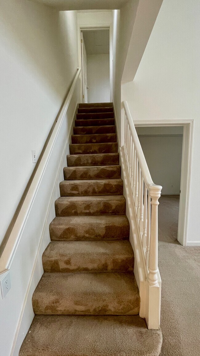 Building Photo - 2255 Showers Dr