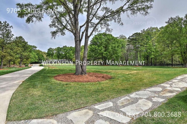 Building Photo - 9705 Saddle Ave