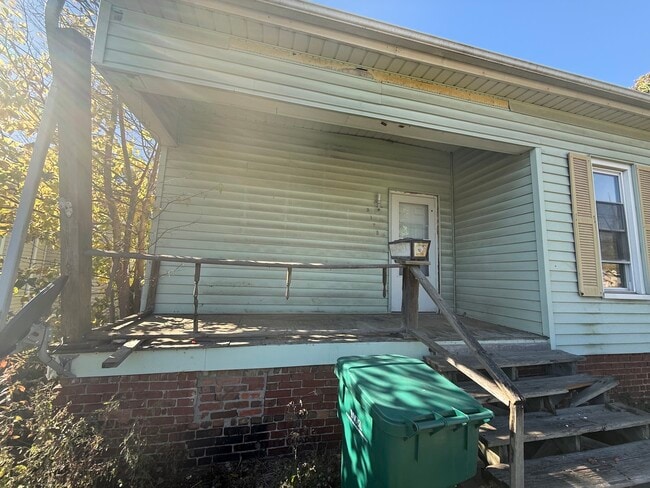 Building Photo - 512 Powell St