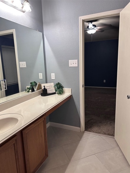 Building Photo - 3321 Truman St