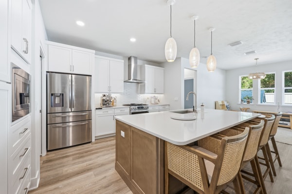 Building Photo - 534 SW 145th Dr