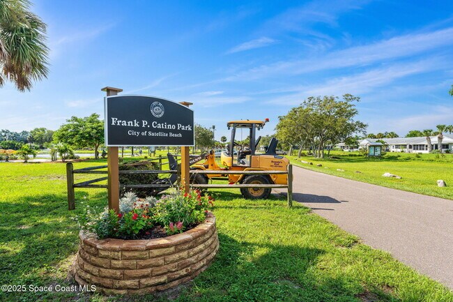 Building Photo - 1125 Jimmy Buffett Mem Hwy