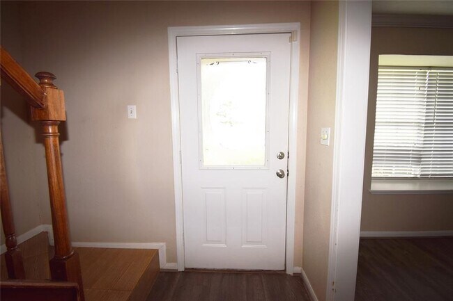 Building Photo - 1806 Cedarwood Ct