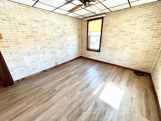 Building Photo - 1501 Merchant St