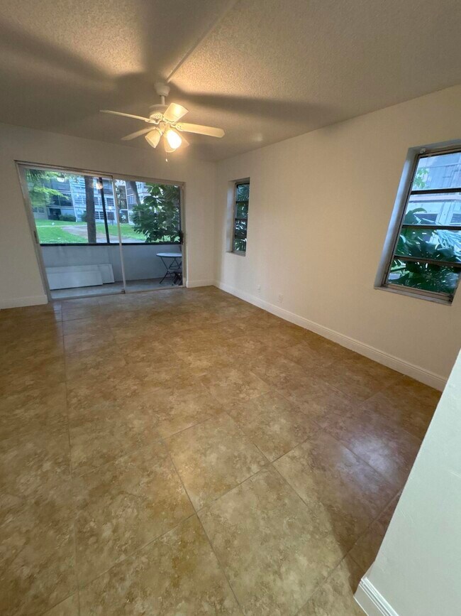 Building Photo - 1751 NW 75th Ave