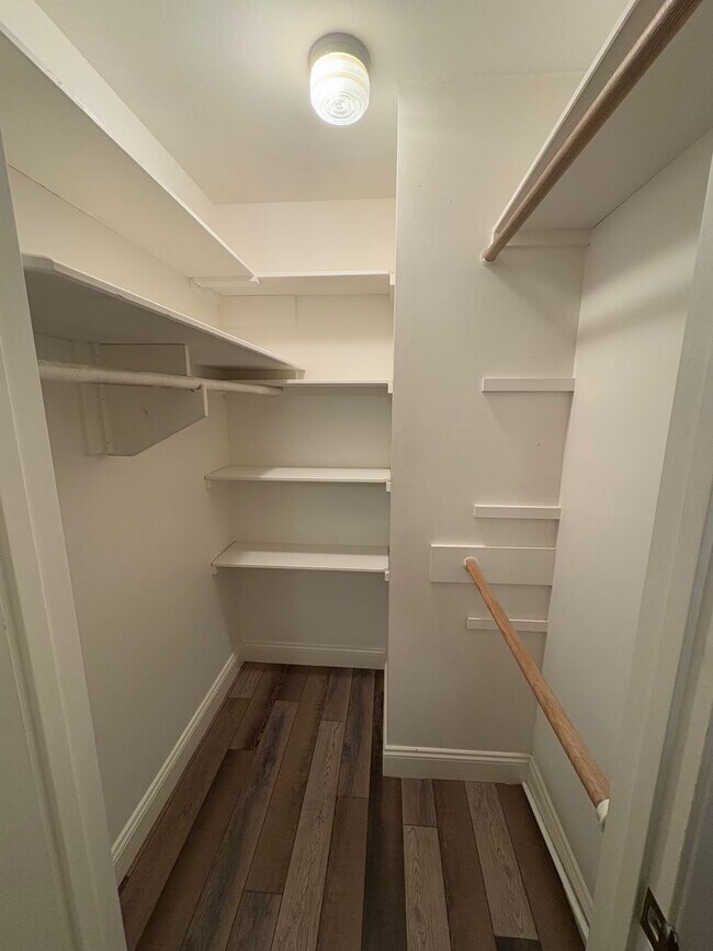 Building Photo - NW Visalia Home Near Country Club coming soon!