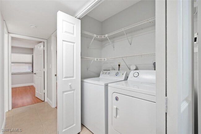 Building Photo - 1508 Mainsail Dr