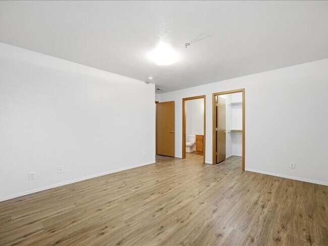 Building Photo - 6405 Chapel Hill Blvd