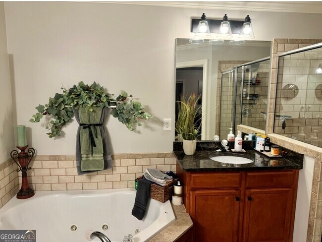 Building Photo - 2249 Ewell Park Dr NW