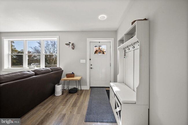 Building Photo - 11021 Bowerman Rd