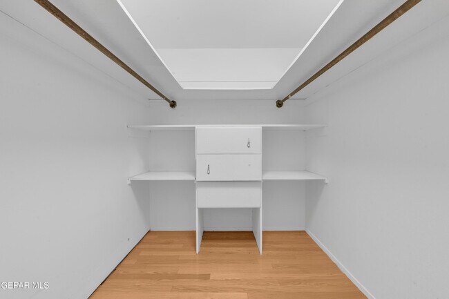 Building Photo - 4200 Wallington Dr