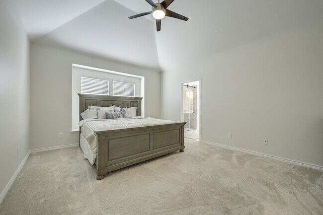 Building Photo - 106 Martingale Trail