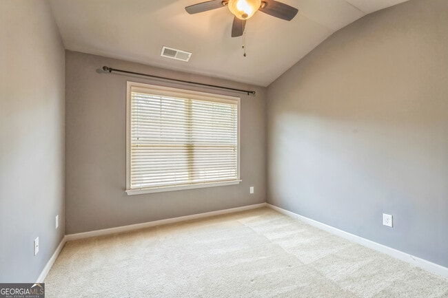 Building Photo - 5080 Whiteoak Terrace SE
