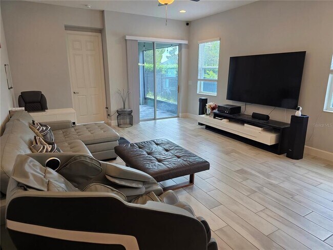 Building Photo - 6123 Voyagers Pl