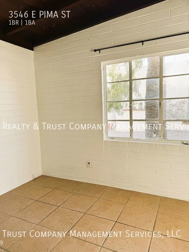 Building Photo - 3546 E Pima St