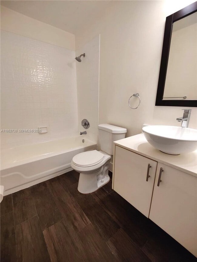 Building Photo - 5201 SW 31st Ave