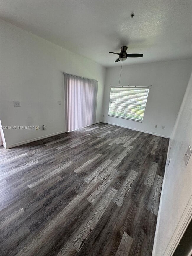 Building Photo - 4006 Santa Maria Dr