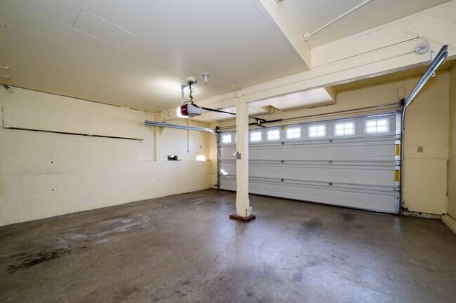 Building Photo - 1170 Tuolumne Ct