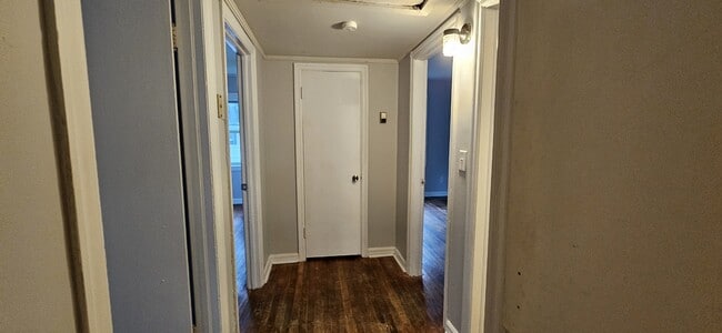 Building Photo - 1528 S Park Ave