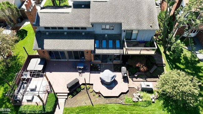 Building Photo - 7354 Flamingo St