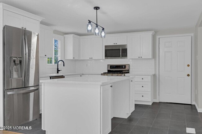 Building Photo - 58 Garden Ave