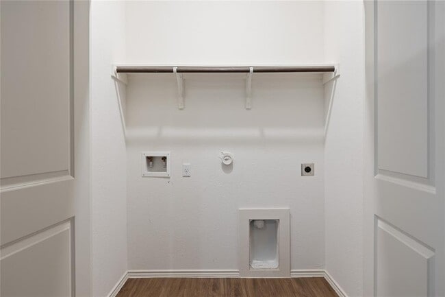 Building Photo - 7101 Spirit Hill Rd