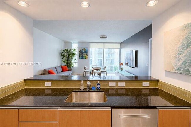 Building Photo - 1050 Brickell Ave