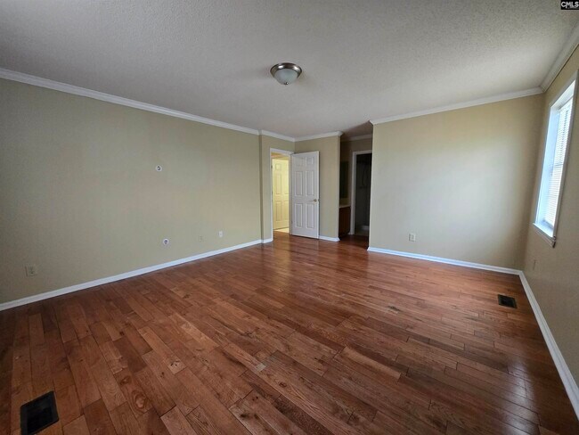 Building Photo - 208 Sagamare Rd