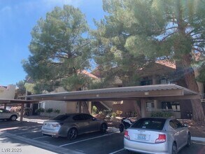 Building Photo - 5046 S Rainbow Blvd