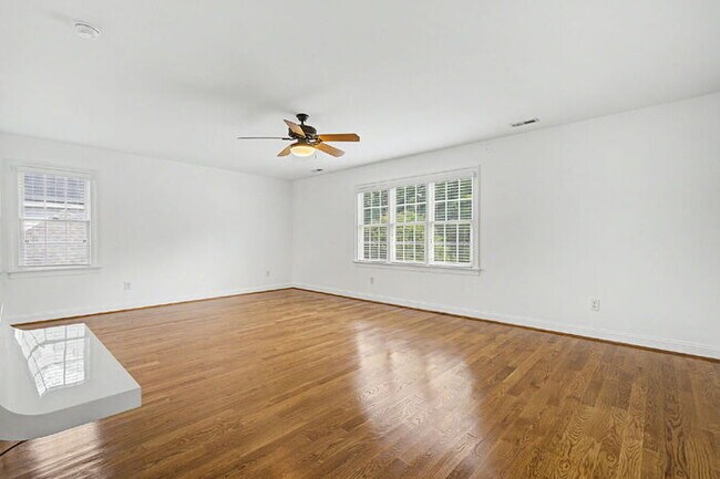 Building Photo - Luxury 5 Bedroom Home with Private Pool in Glen Allen – $4,500/mo